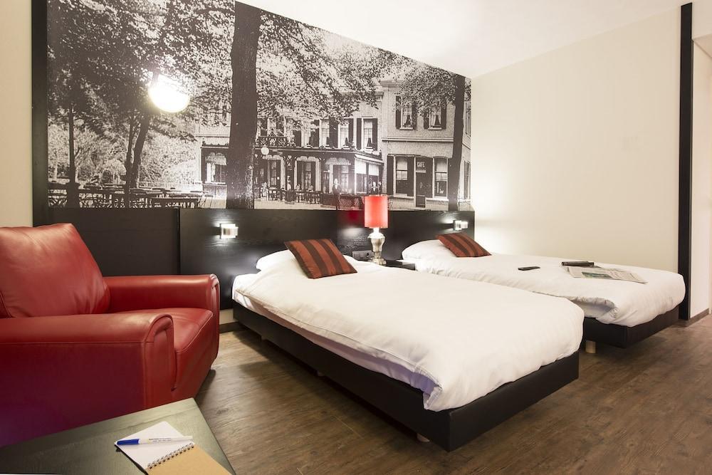Bastion Het Loo Hotel 4*